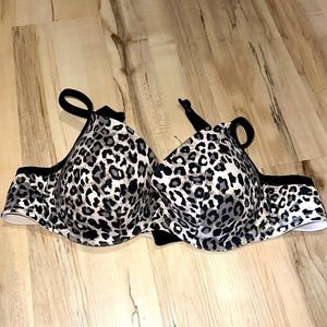 Cute~soft~comfy underwire Cacique bra size 42B!